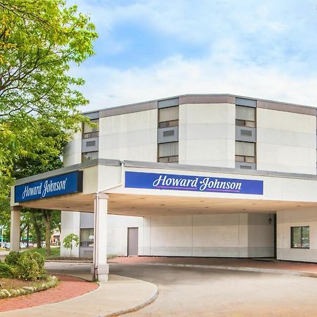 Howard Johnson By Wyndham Kitchener Conestoga Esterno foto