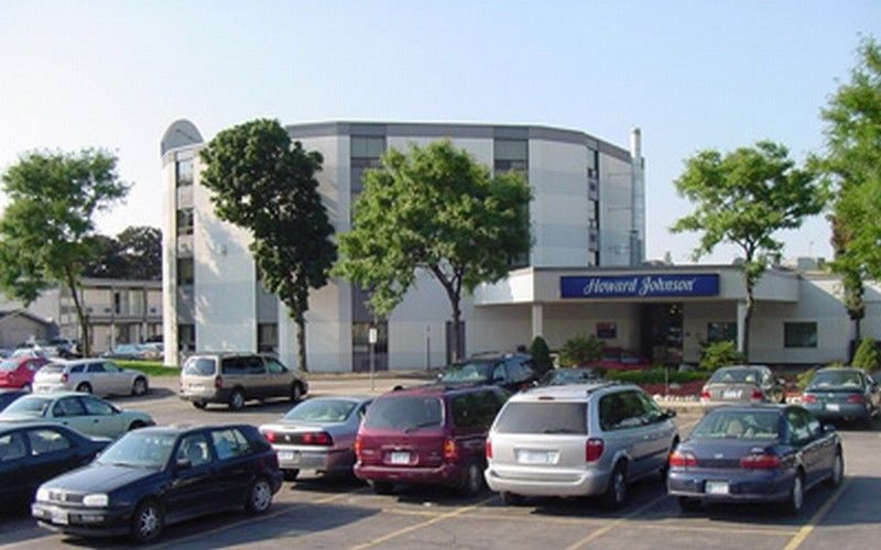 Howard Johnson By Wyndham Kitchener Conestoga Esterno foto